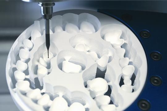 Couronne dentaire de grande de Biocompatibility pleine zircone de découpe pour le laboratoire dentaire