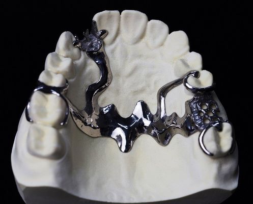 Cadre partiel en métal de dentier du Cr Co