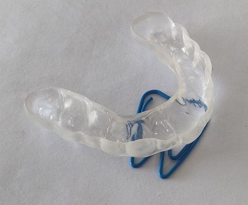 Garde de nuit semi dure transparente de Trushine For Clenching